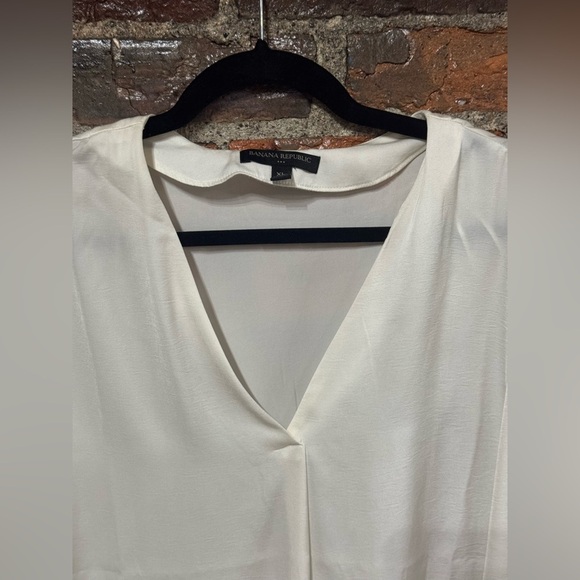 Banana Republic XL Elegant White Women's Blouse - Picture 4 of 4